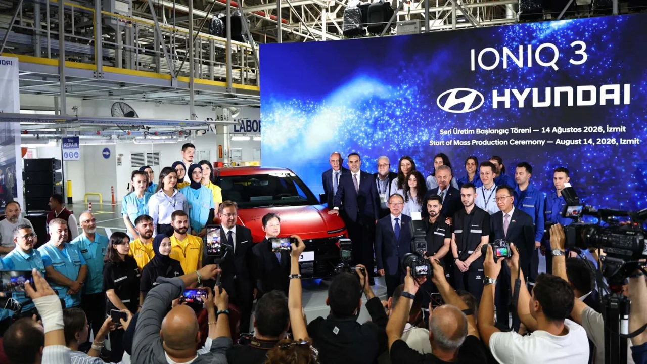 Hyundai'den Bir İlk: Yerli Elektrikli IONIQ 3 Seri Üretime Başladı