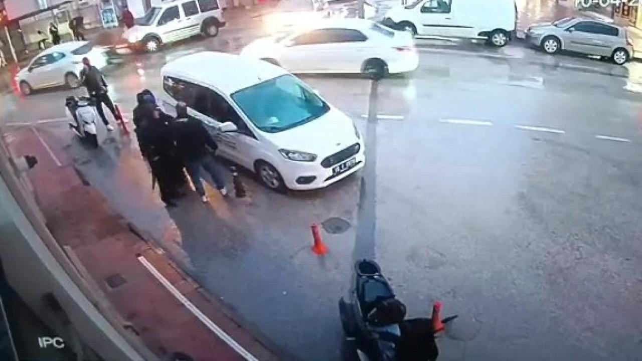 İnegöl'de Trafik Terörü! Bıçak Çeken Sürücüye Ağır Darbe!