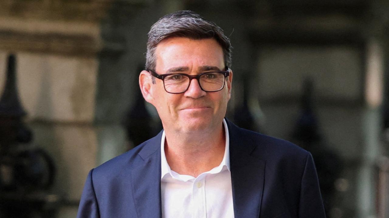 İngiltere'de Yeni Kabine Şekilleniyor: Andy Burnham Bakanlarını Belirliyor