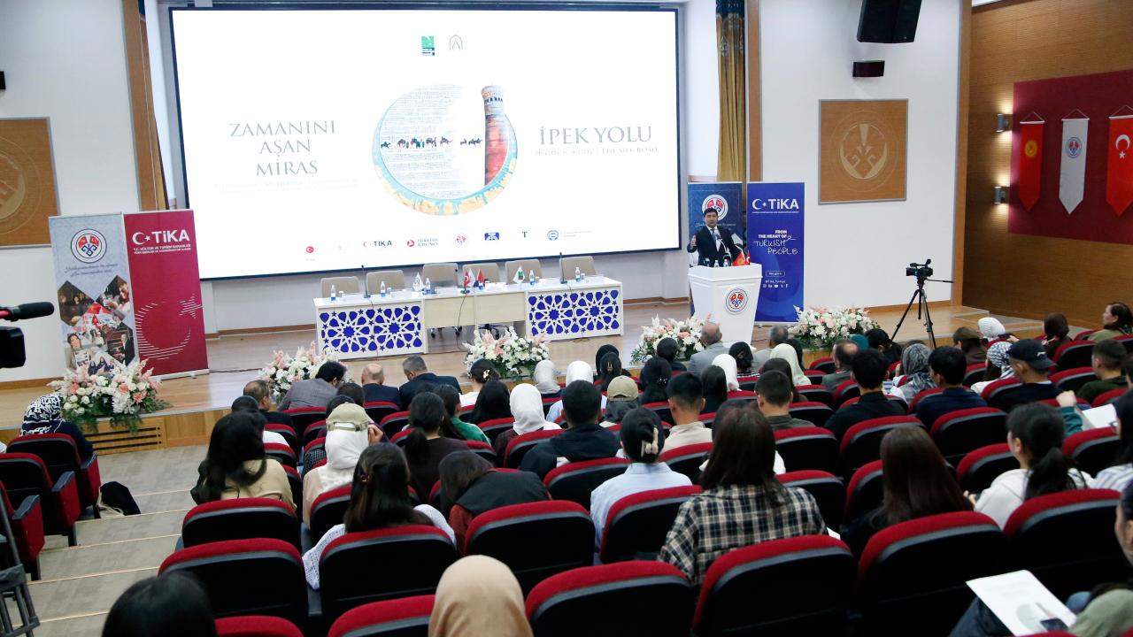 İpek Yolu'nun Sırları Bişkek'te Aralanıyor! Tarihi Sergi ve Panel Başladı!