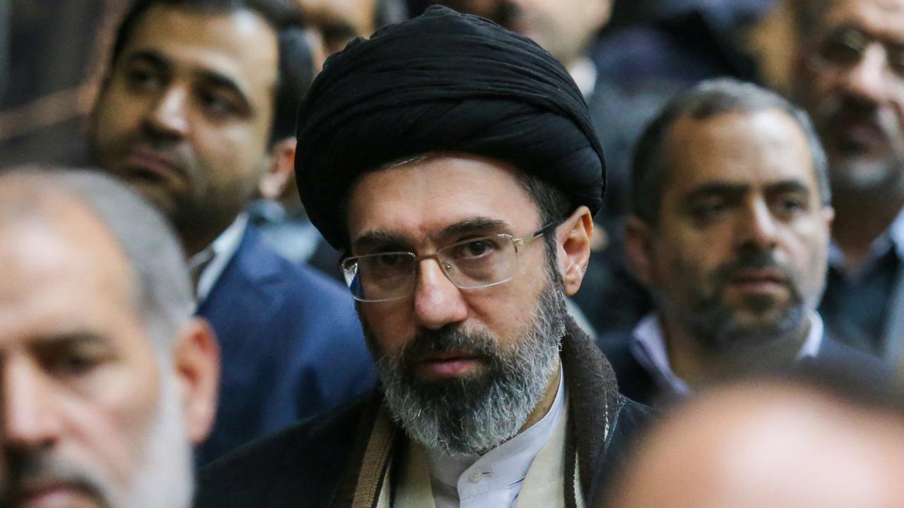 İran'da Şok Gelişme: Yeni Lider İçin Gövde Gösterisi!