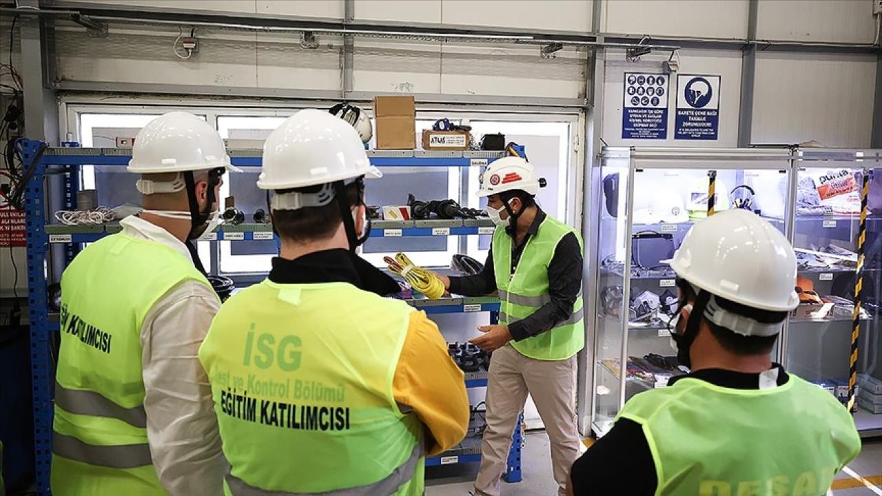 İş Güvenliğinde Devrim! Artık İSG Eğitimleri Sandalyeden Kalkmadan Alınabilecek!