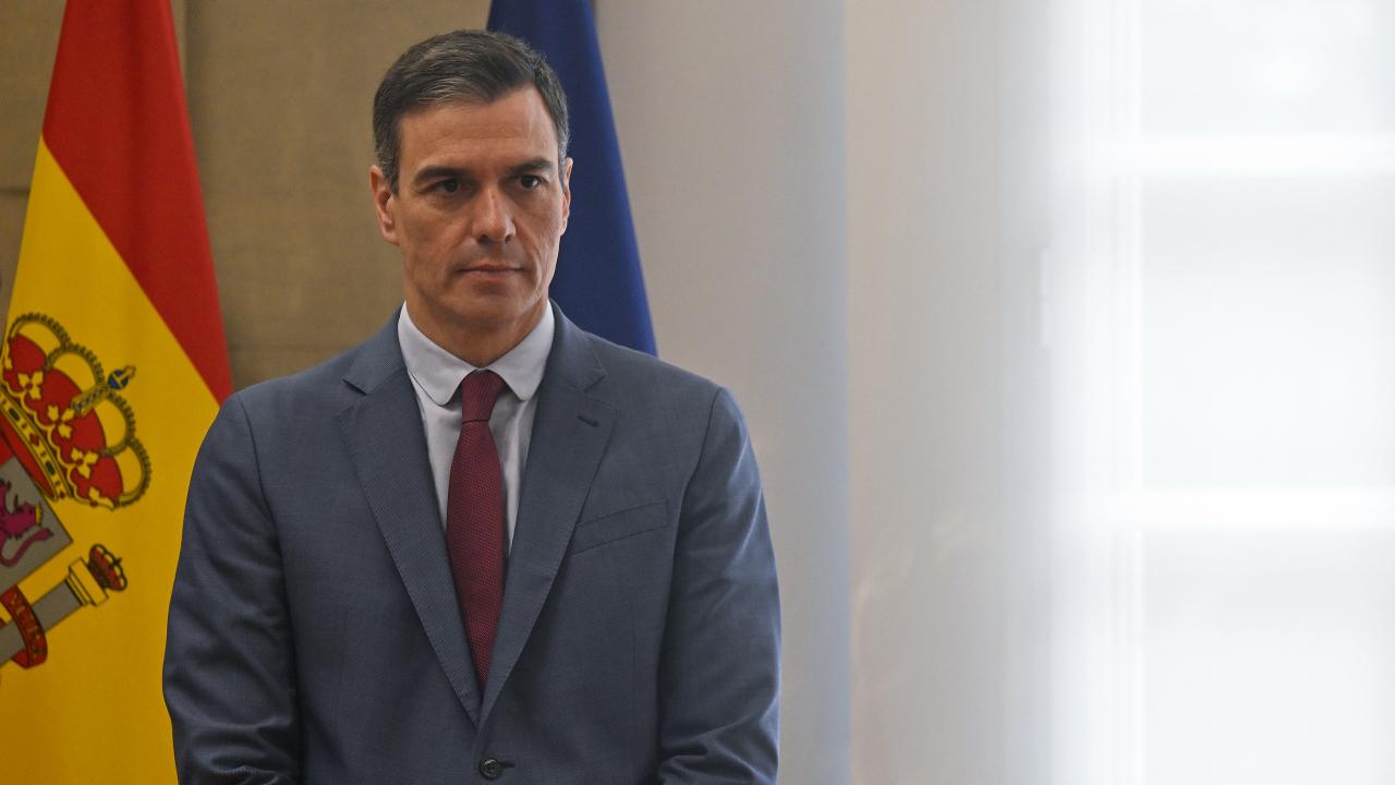 İspanya'da Şok Baskın! Başbakan Sanchez'in Partisi Yolsuzluk İddialarıyla Sarsılıyor!