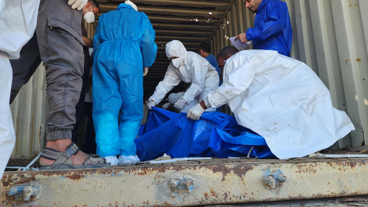 İsrail'in Cenaze Politikası: 1700 Filistinlinin Naaşı Pazarlık Unsuru Olarak Tutuluyor