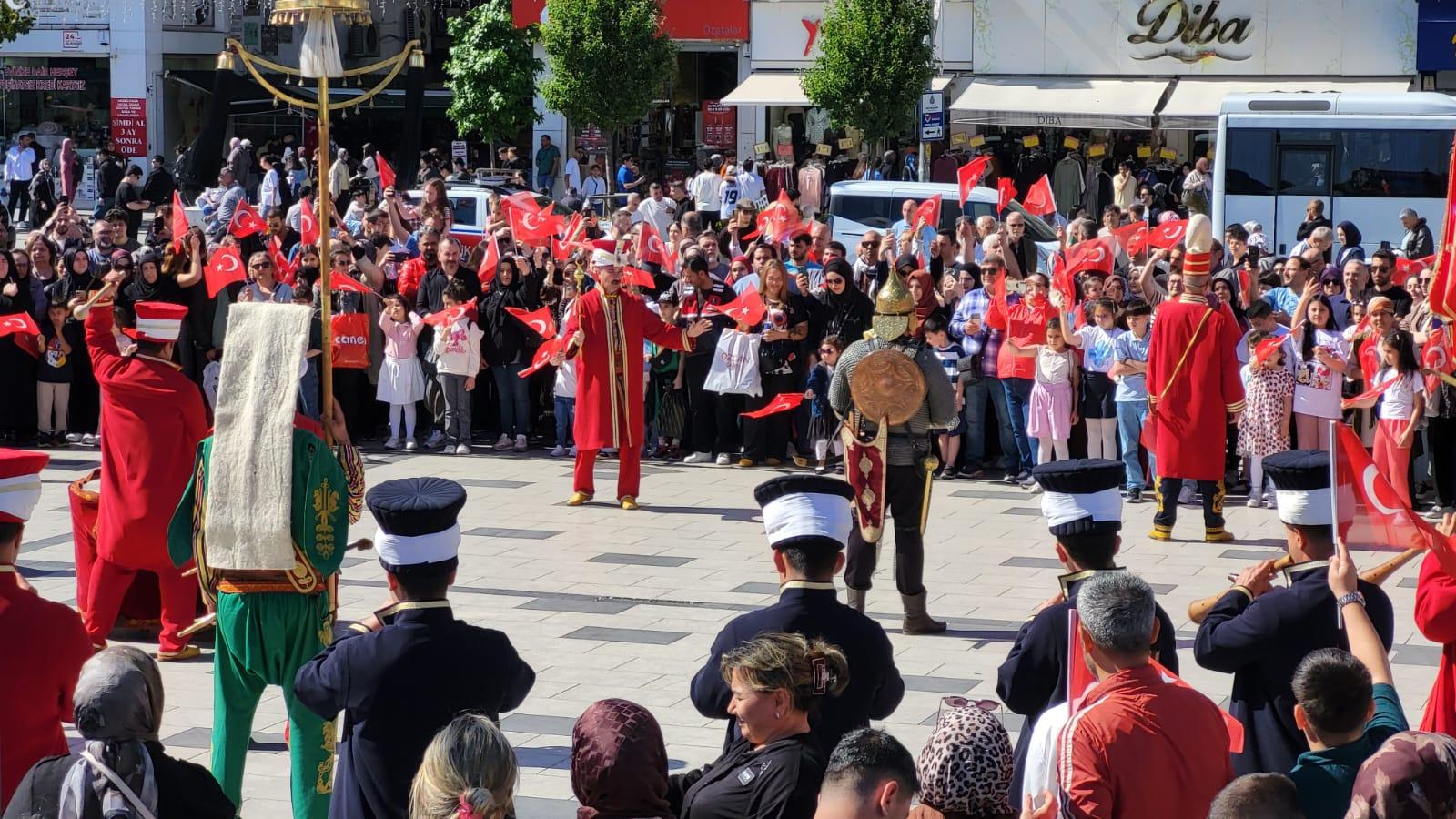 İstanbul Yeniden Fethedildi! 573. Yıl Coşkusu Şehri Sardı: İşte O Muhteşem Etkinlikler!