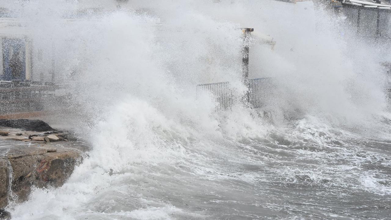İstanbul'da Denizciler Dikkat! Valilikten Fırtına Alarmı: Batı Karadeniz'de Şiddetli Rüzgarlar Bekleniyor!