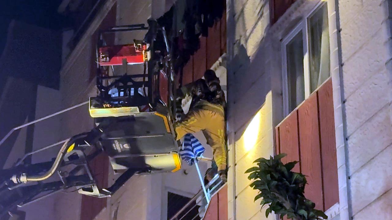 İstanbul'da Korku Dolu Anlar! Alevler Yükseldi, 20 Kişi Mahsur Kaldı! İşte O Anlar...