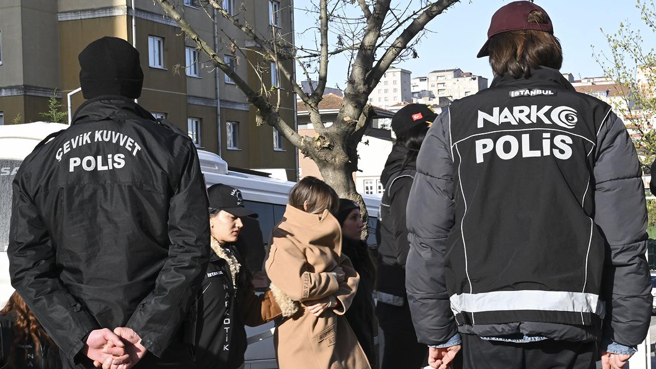 İstanbul'da Uyuşturucu Operasyonu! 19 Zanlı Adliyeye Sevk Edildi! Şok Detaylar Ortaya Çıkıyor!