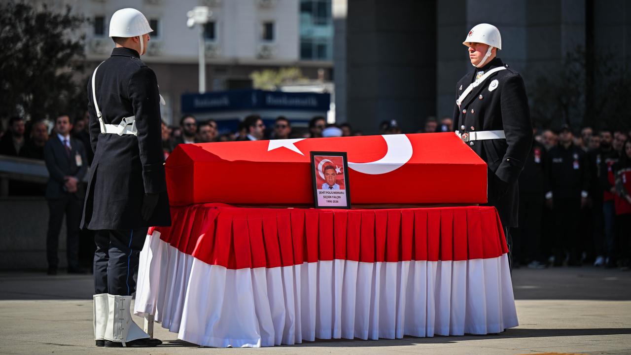 İstanbul'da Yürek Yakan Kaza! Şehidimiz Gözyaşlarıyla Uğurlandı: Vatan Sana Minnettar!