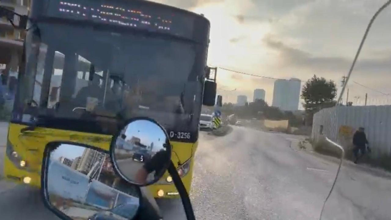 İstanbul'da Yürekler Ağza Geldi! Motosiklet Sürücüsü Ölümden Döndü!