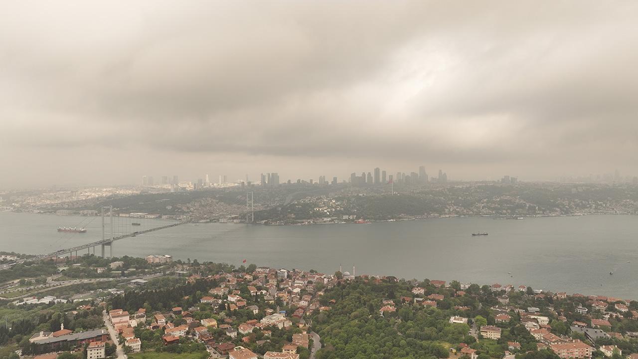 İstanbul'u Saran Gizemli Toz Bulutu! Afrika'dan Gelen Tehdit mi?