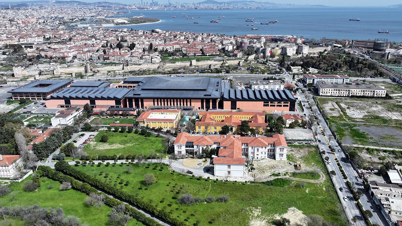 İstanbul'un Kalbinde Tarihi Diriliş! 4 Yıllık Restorasyon Sonunda Bitti: Balıklı Rum Hastanesi İhtiyarhanesi Yeniden Açılıyor!