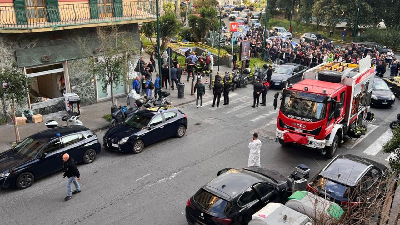 İtalya'da Akılalmaz Soygun! Bankayı Bastılar, Rehineleri Alıp Yer Altına GİRDİLER!