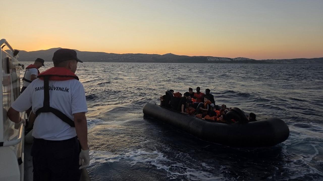 İzmir'de Düzensiz Göç Durduruldu: 80 Gözaltı