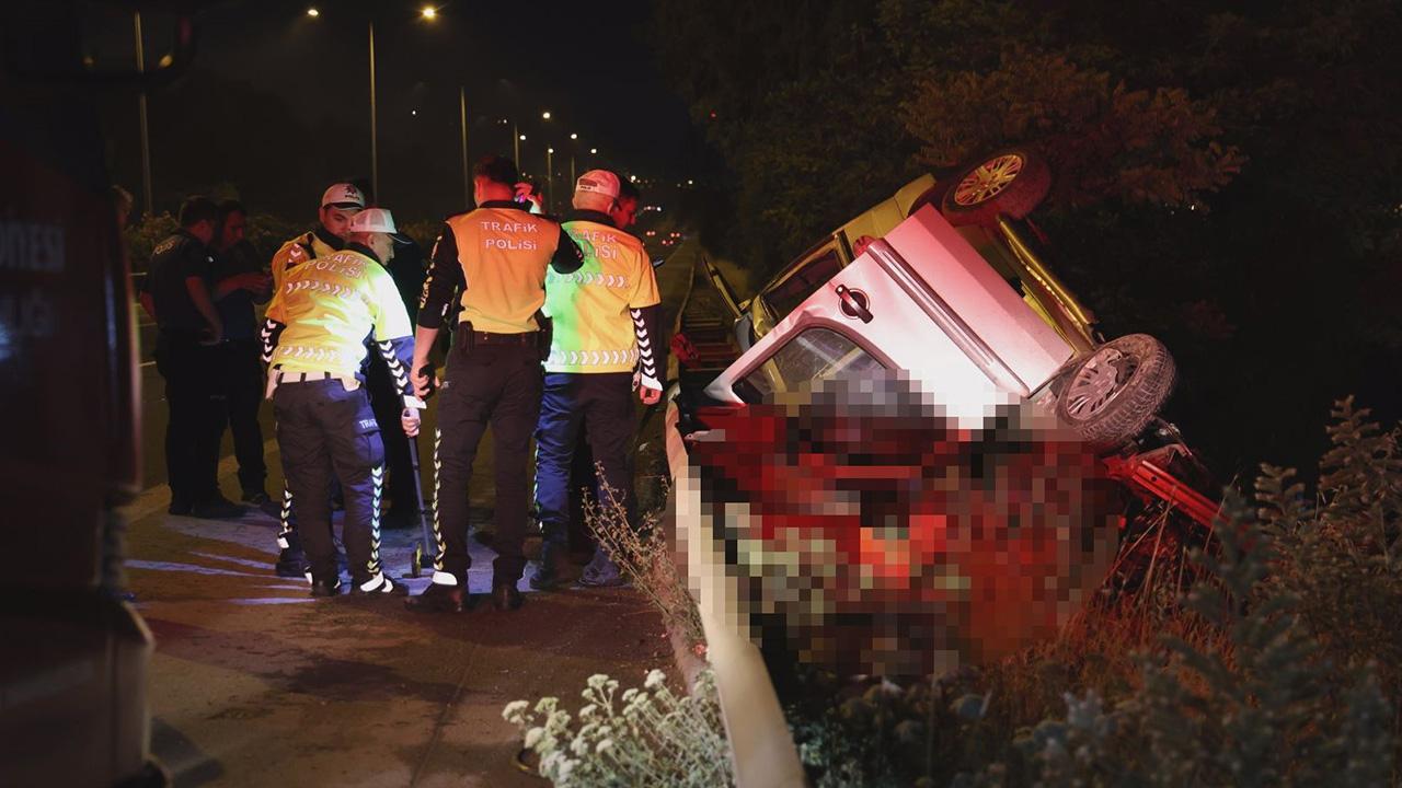 İzmir'de Kan Donduran Kaza! Kontrolden Çıkan Araç Su Kanalına Uçtu: 2 Can Kaybı
