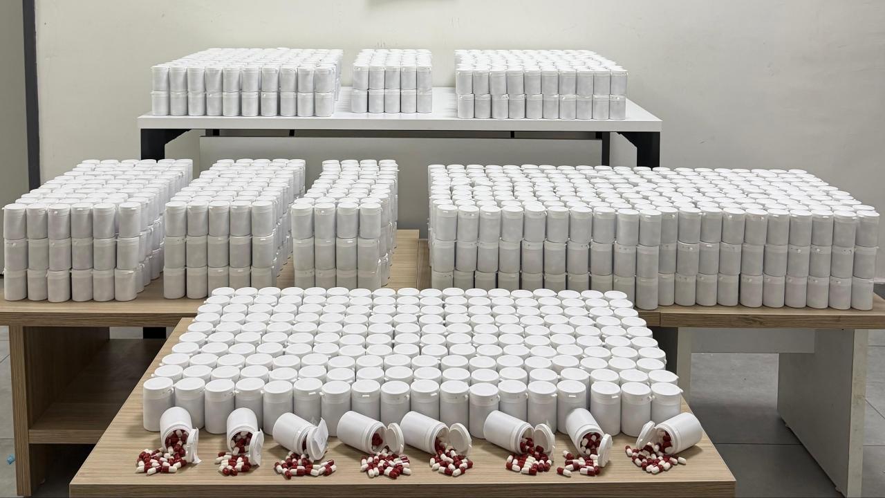 İzmir'de Narkotik Baskını! 102 Bin Hap Ele Geçirildi, Şok Operasyonun Detayları!