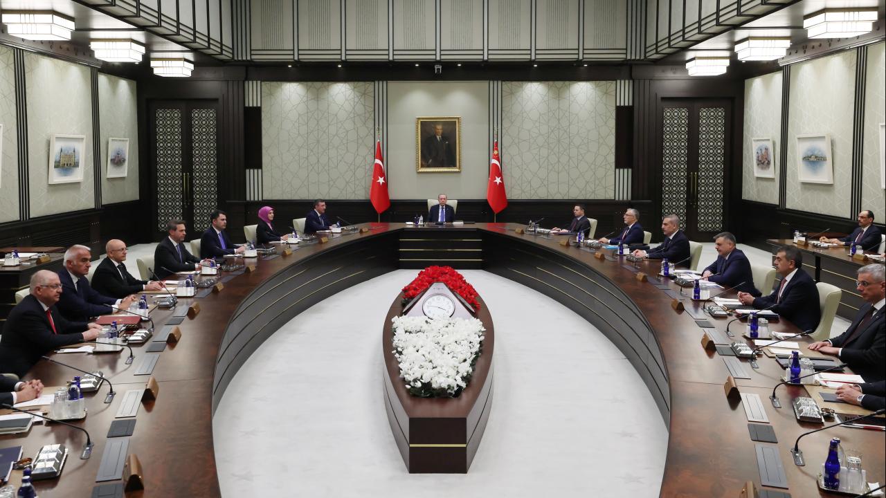Kabine Beştepe'de Toplanıyor: Gündem NATO ve Ekonomi
