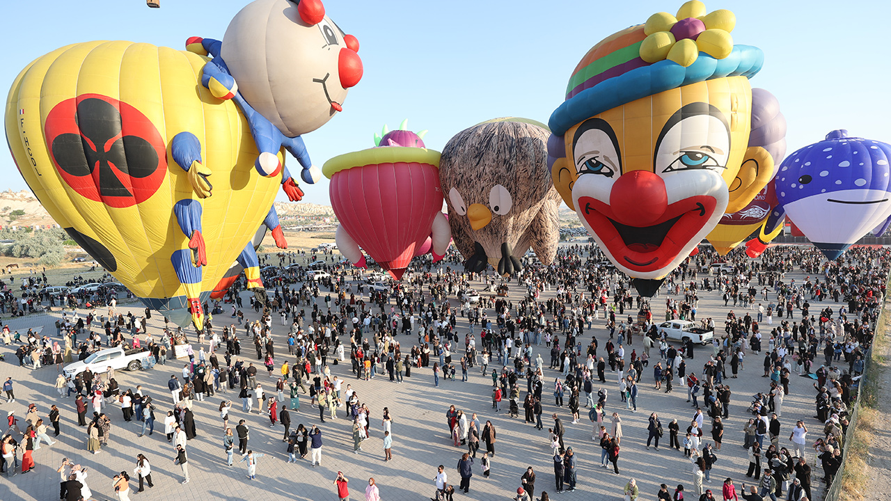 Kapadokya Balon Festivali'nde Renkli Görüntüler
