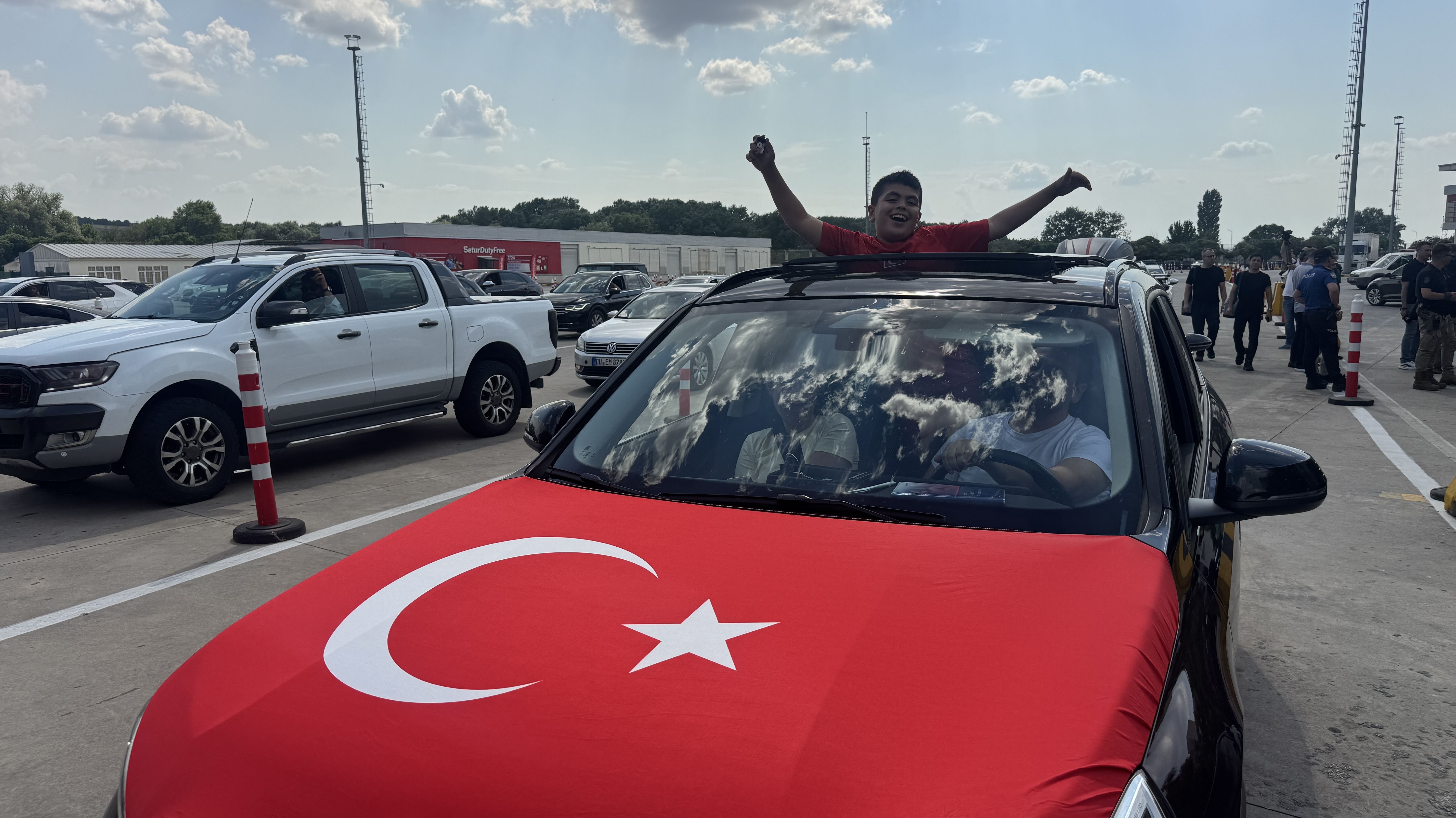 Kapıkule'de Gurbetçi Hareketliliği: Yıllık İzin Dönemi Başladı