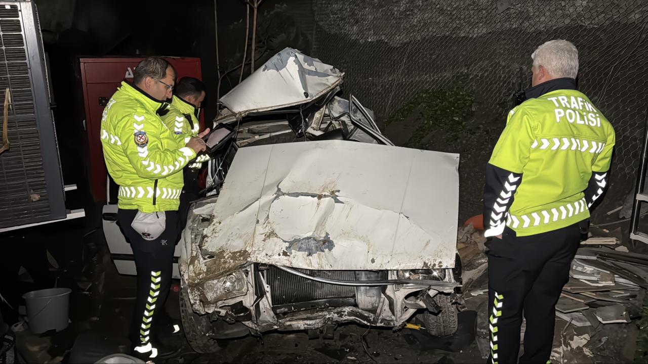 Karabük'te Akıl Almaz Kaza! Otomobil Uçuruma Yuvarlandı, Sonrası Şok Etti!