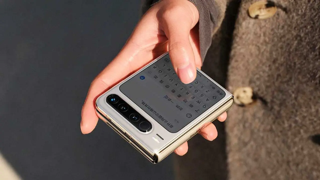 Katlanabilir Telefon Devrimi: Huawei Herkesi Şoke Etti!