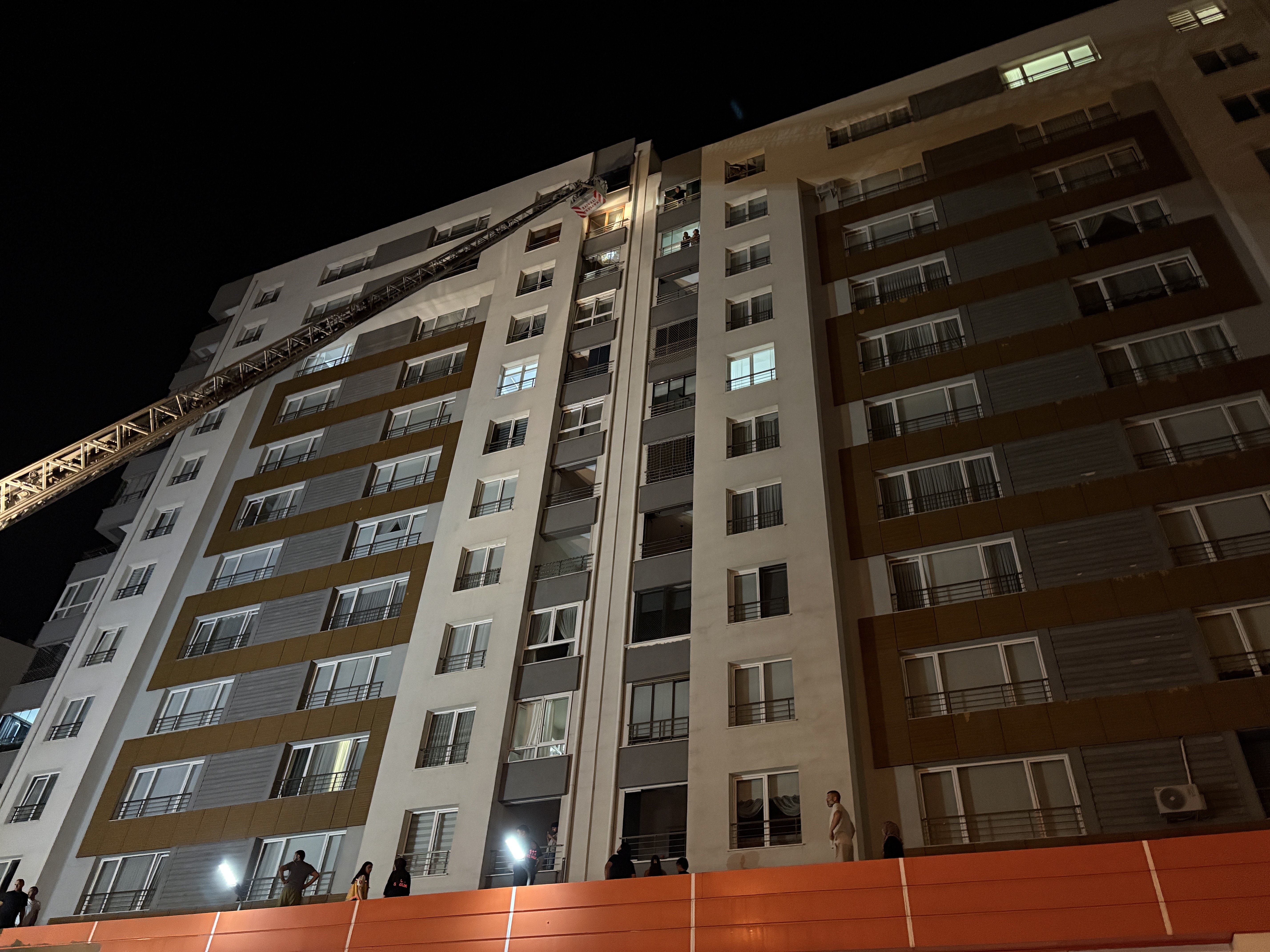 Kayseri’de Apartman Yangını: 13'üncü Kattaki Olayda Bir Can Kaybı
