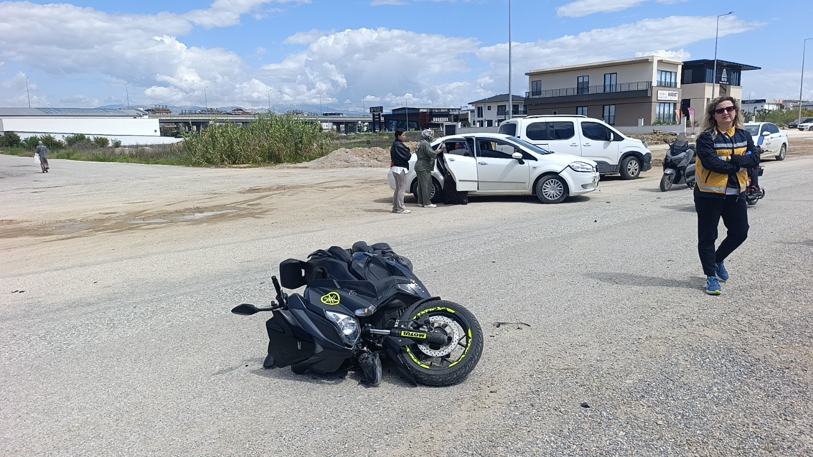 Kaza Ucuz Atlatıldı Ama Ehliyetsizlik Pahalıya Patladı! Motosiklet Sürücüsüne Ağır Ceza