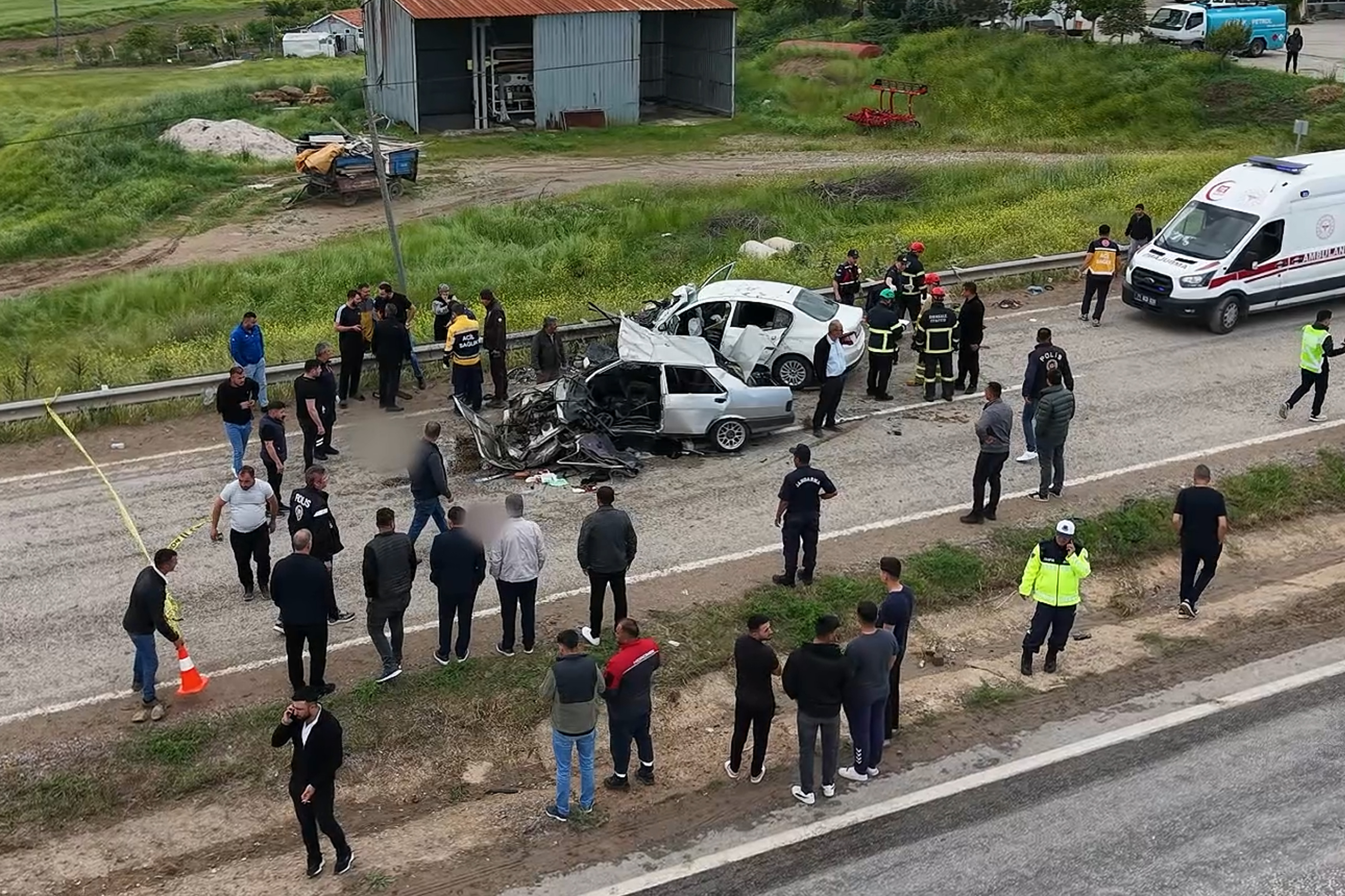 Kırıkkale'de Acı Haber! Otomobiller Can Aldı: Aynı Aileden 3 Kişi Hayatını Kaybetti!