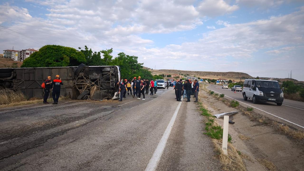 Kırıkkale'de Yolcu Otobüsü Kazası: 41 Yaralı