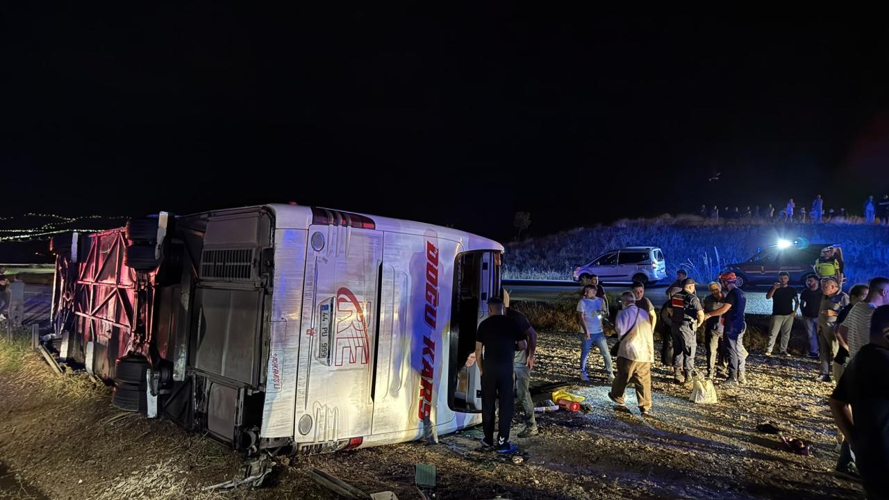 Kırıkkale’de Yolcu Otobüsü Şarampole Devrildi: 40 Yaralı