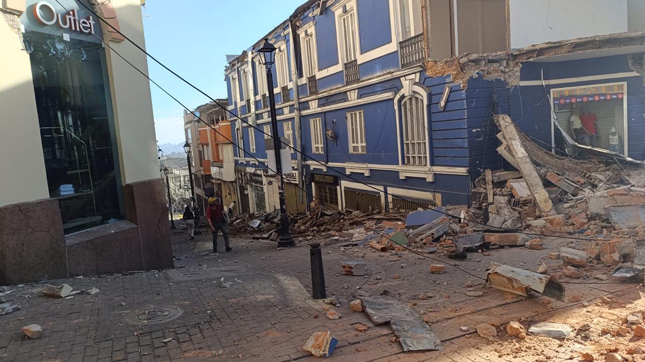 Kolombiya'da Şiddetli Deprem: 7,4 Büyüklüğünde Sarsıntı