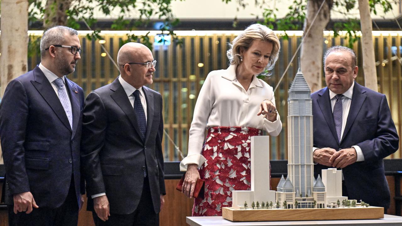 Kraliçe Mathilde İstanbul'da! Finans Merkezini Ziyaretiyle Sürpriz Temas!