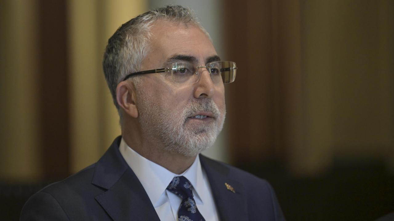 Kriz Yok, Türkiye Dimdik Ayakta! Bakan Işıkhan'dan Ekonomiye Güven Mesajı