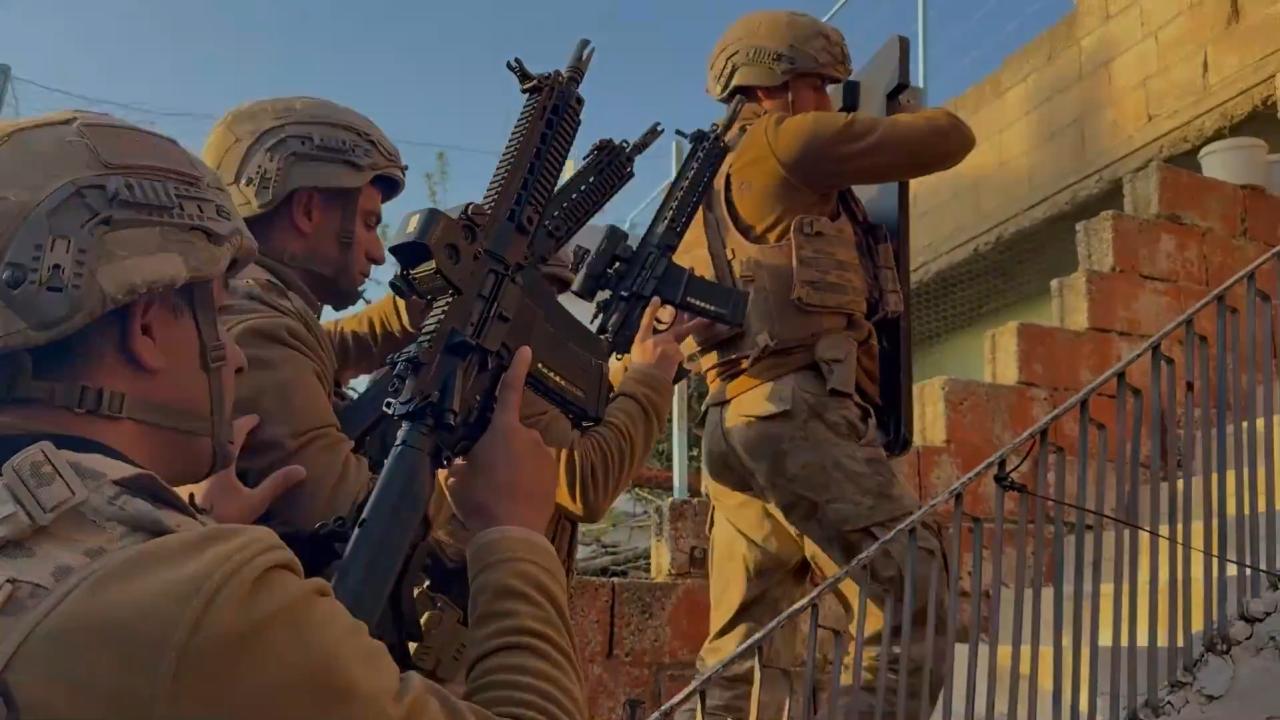 Kumar Baronlarına Şafak Operasyonu! 8 İlde Yasa Dışı Bahis Çetesine Baskın: 81 Gözaltı!