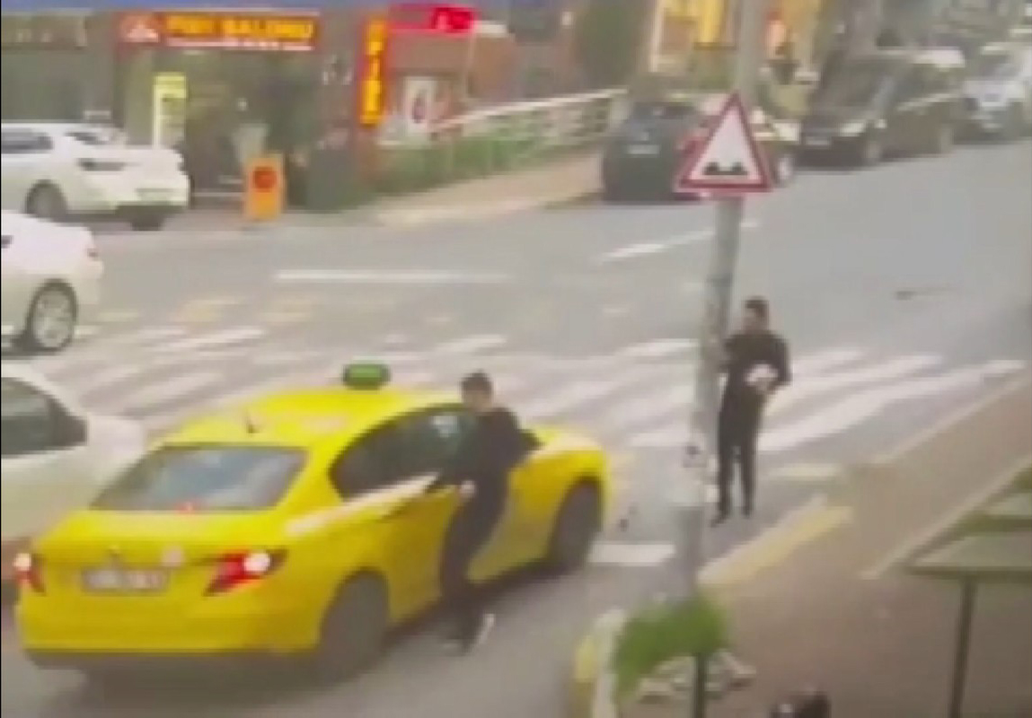 Kurye Cinayetinde Şok Gelişme! Taksiyle Kaçış Anları Kamerada! İstanbul Alarmda!