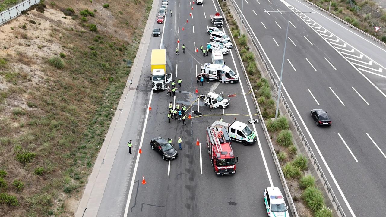 Kuzey Marmara Otoyolu'nda Feci Kaza: 2 Kayıp, 5 Yaralı