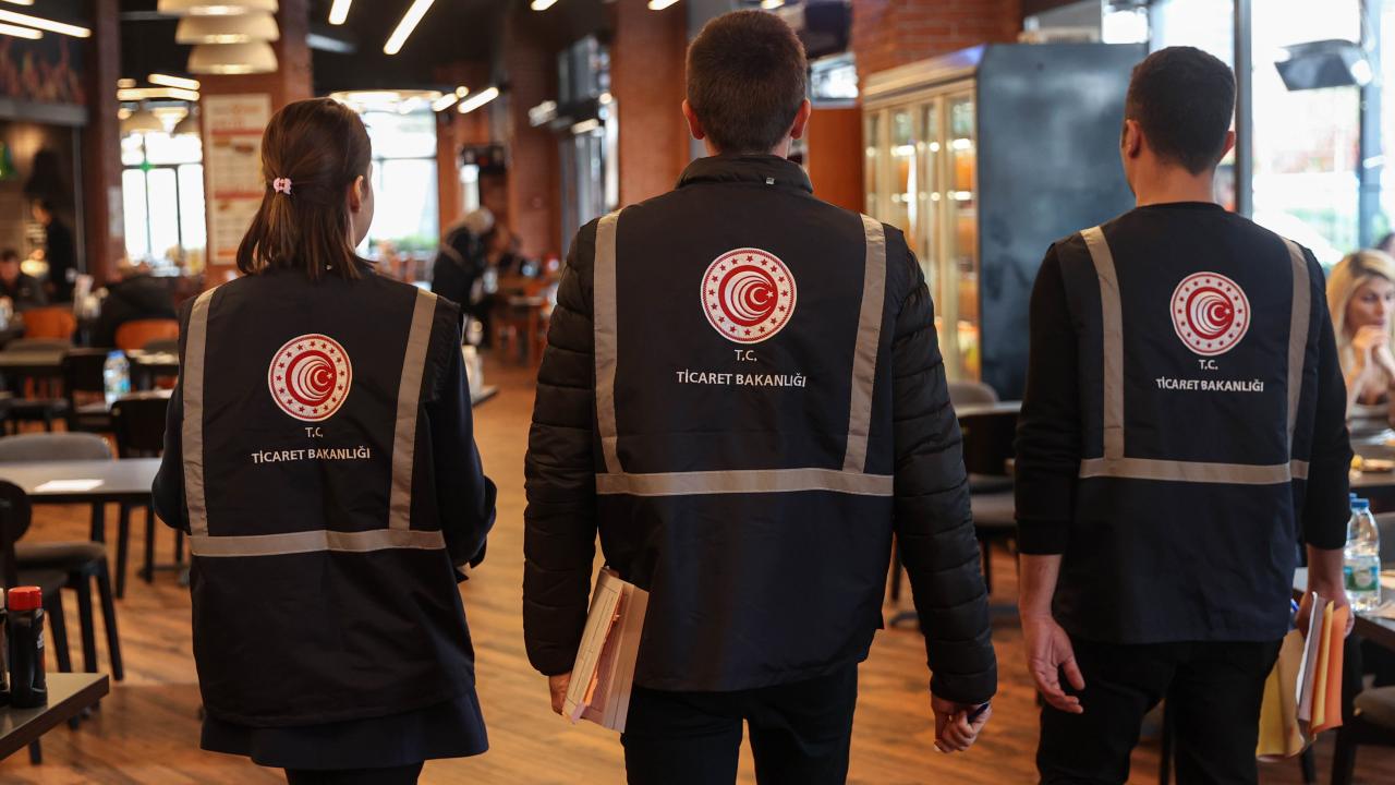 Lahmacuna ŞOK FİYAT! Tatil Beldelerinde Vatandaşı Soyanlara Bakanlık El Koydu!