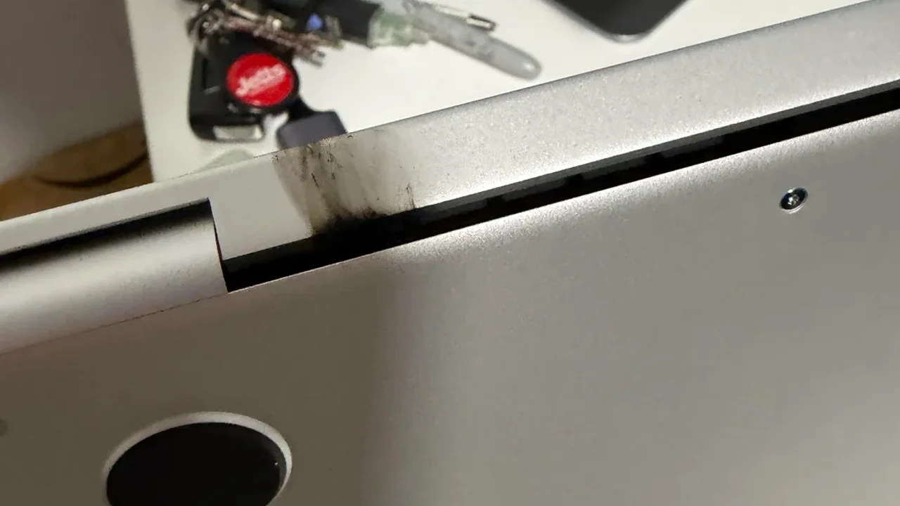 MacBook Kabusu! Yeni Model Resmen Alev Topuna Döndü!
