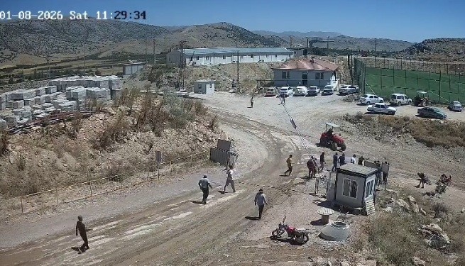 Malatya'da Traktörlü Kavga: Güvenlik Kamerasına Yansıdı