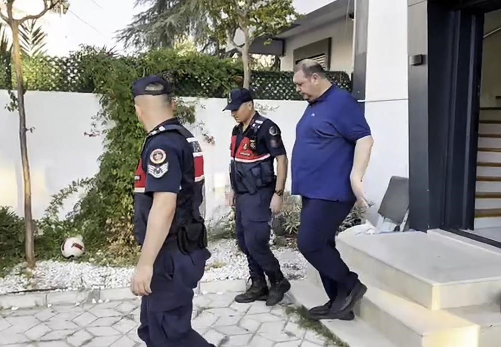 Menderes Belediye Başkanı İlkay Çiçek İçin Görevden Uzaklaştırma Kararı