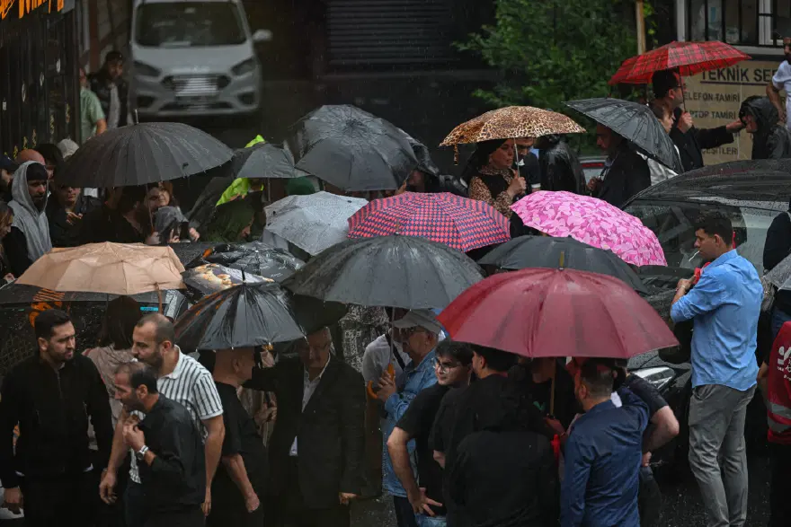 Meteorolojiden İstanbul İçin Sağanak ve Fırtına Uyarısı