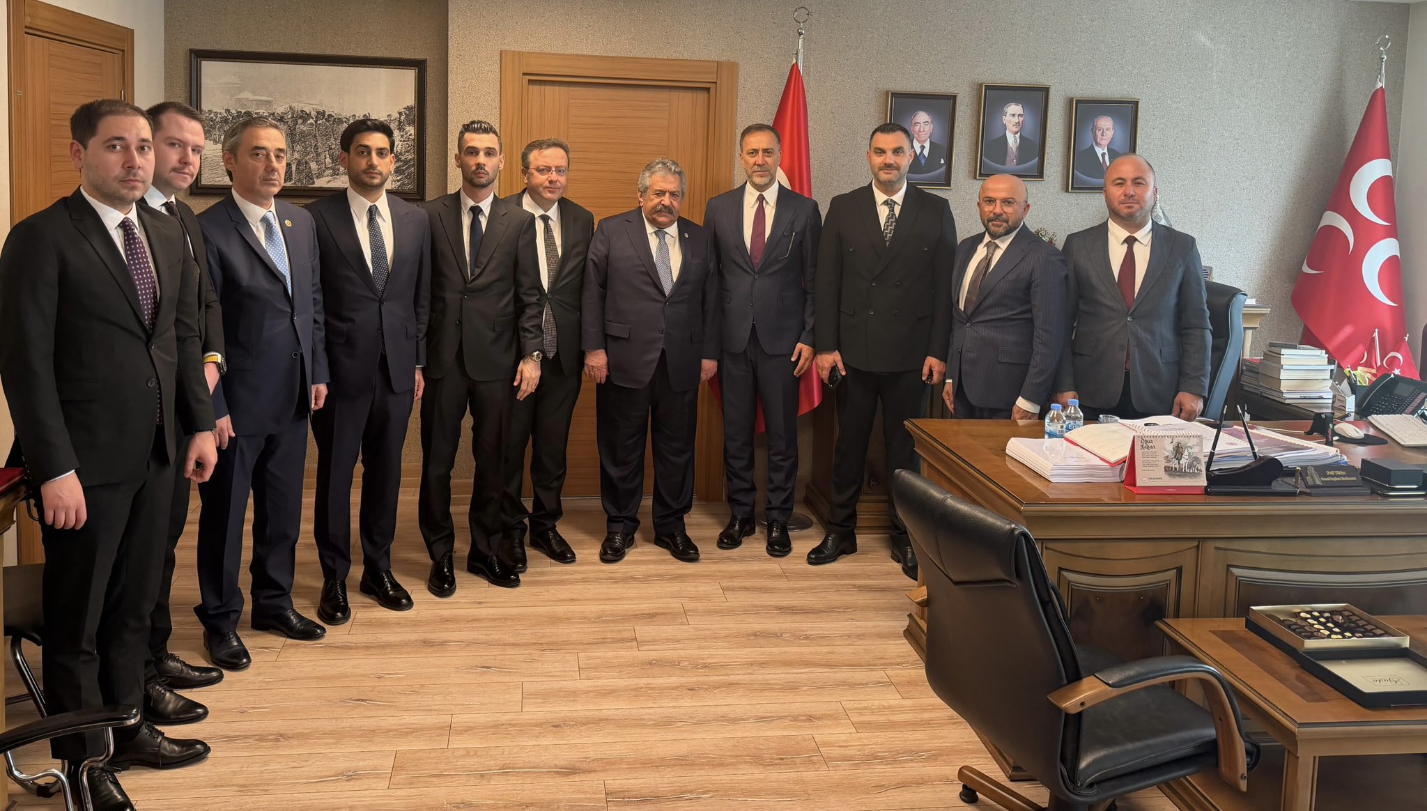 MHP'de İstanbul Şoku! Teşkilat Feshedildi, İşte Yeni Yönetim!