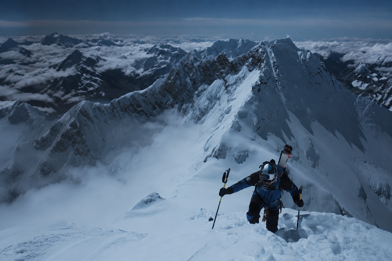 Nanga Parbat'ta Tarihi Başarı: Andrzej Bargiel'den Oksijensiz Zirve ve Kayaklı İniş