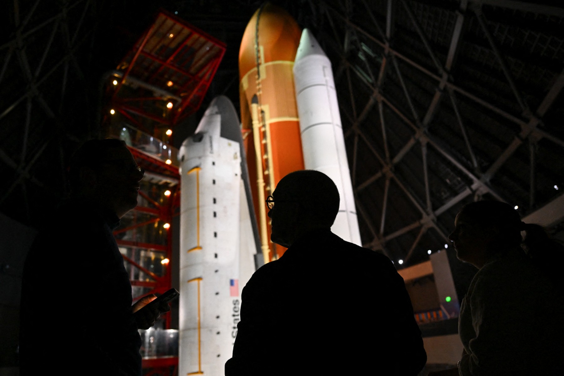 NASA'nın Ay Projesinde Yeni Aşama: Kalıcı Üs İçin Üç Yeni Kargo Görevi Açıklandı