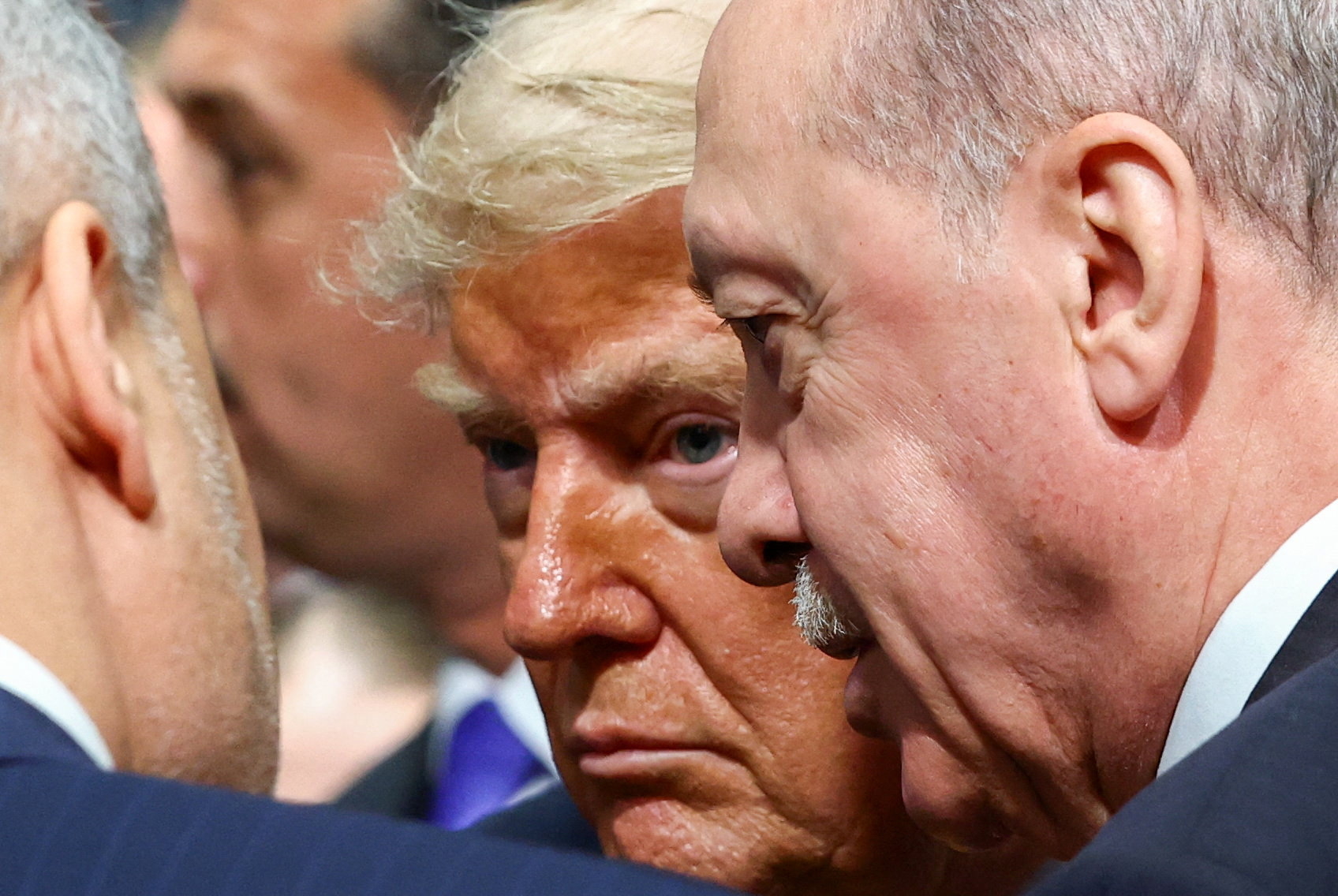 NATO Zirvesi'nde Diplomatik Temaslar: Erdoğan ve Trump Görüşmesi Öne Çıktı