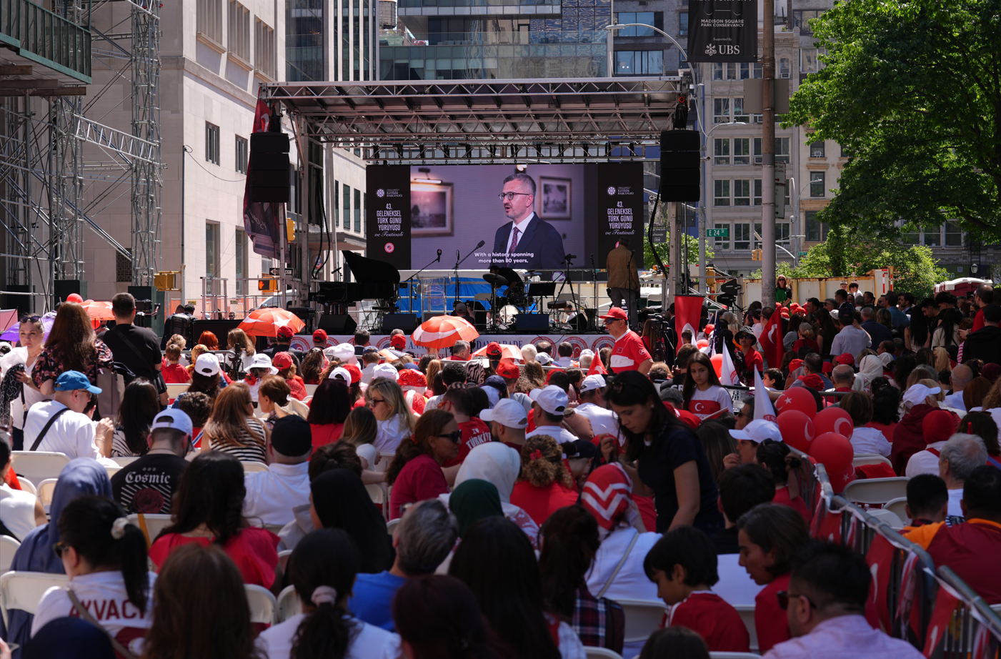 New York'ta Türk Rüzgarı Esti! İletişim Başkanı'ndan Coşkulu Mesaj: Türkiye Dünyaya Damgasını Vuruyor!