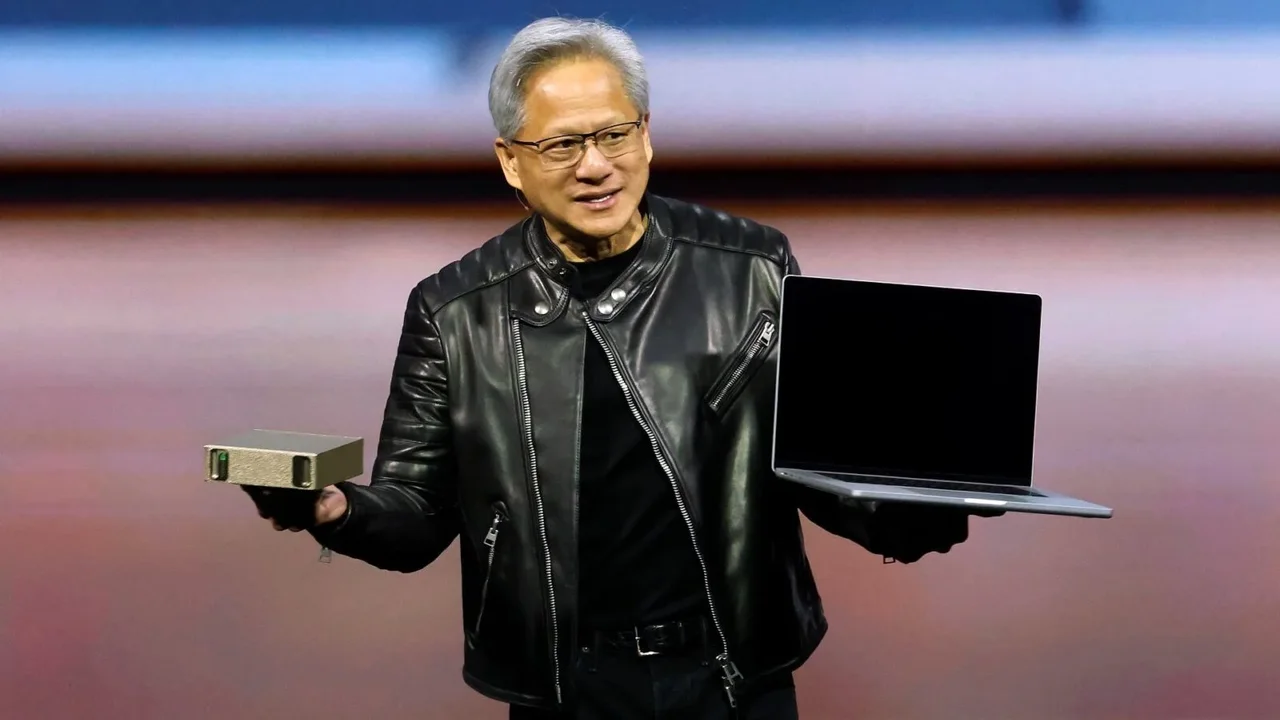 Nvidia CEO'sunun İkonik Ceketi 960 Bin Dolara Satıldı