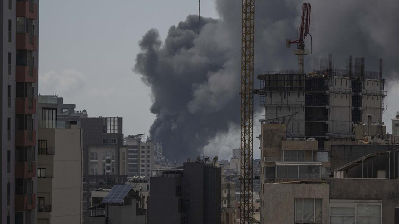 Orta Doğu Kaynıyor! İsrail'den Lübnan'a Şok Saldırı: Savaş Alarmı mı?