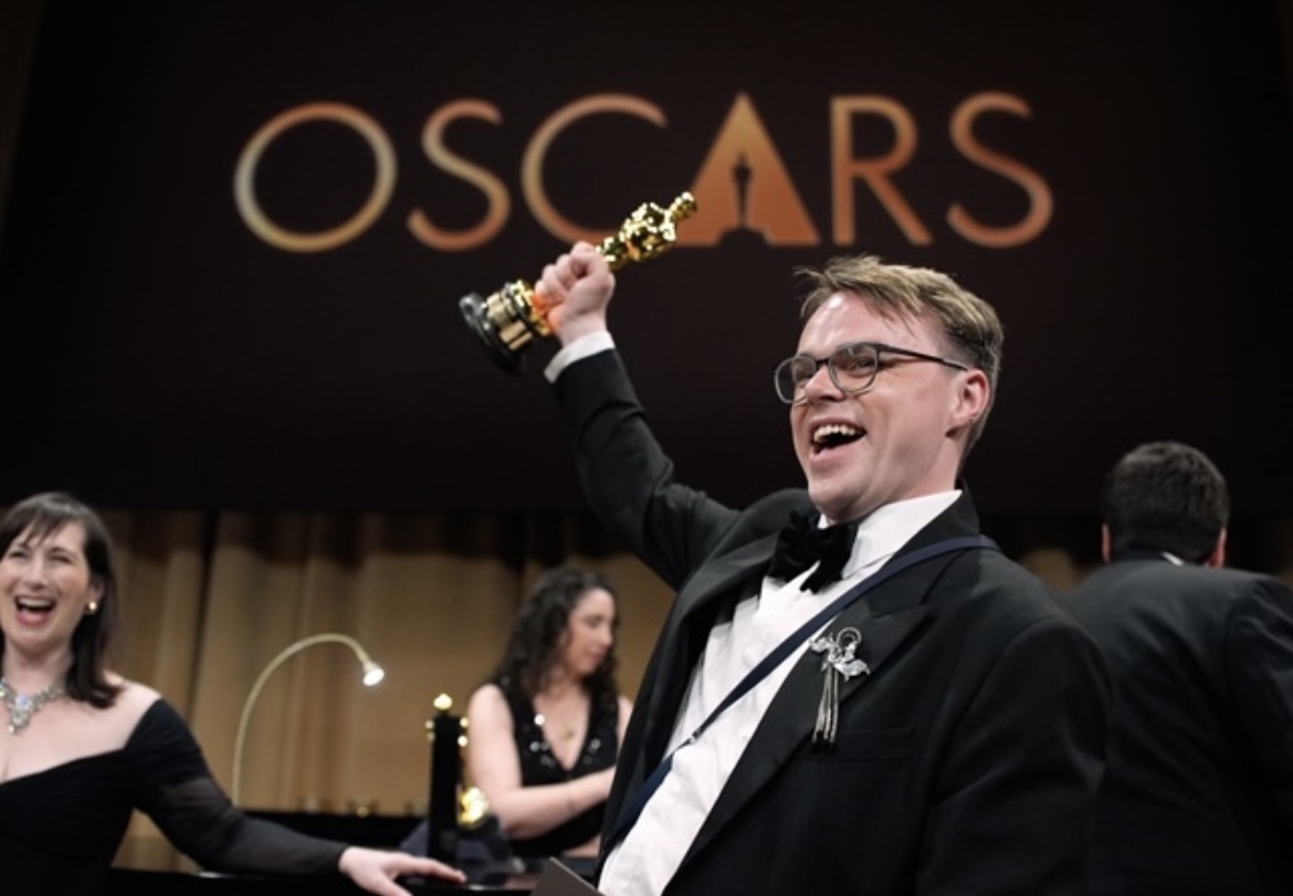 Oscar Ödülü Uçakta Kayboldu! Yönetmen Şaşkın: Film Gibi Olay!