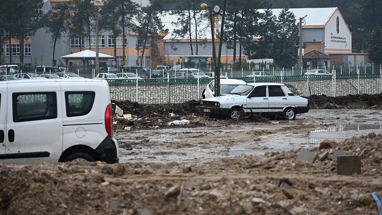 Osmaniye'de Sel Felaketi! Devlet Harekete Geçti: Selzedelere 2 Milyon TL Destek